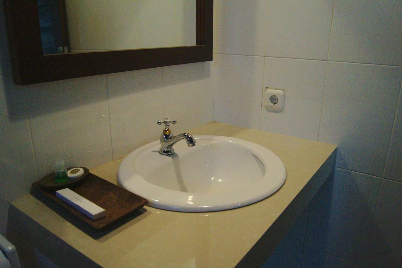 Ghamed Sari Hotel Buitenkant foto