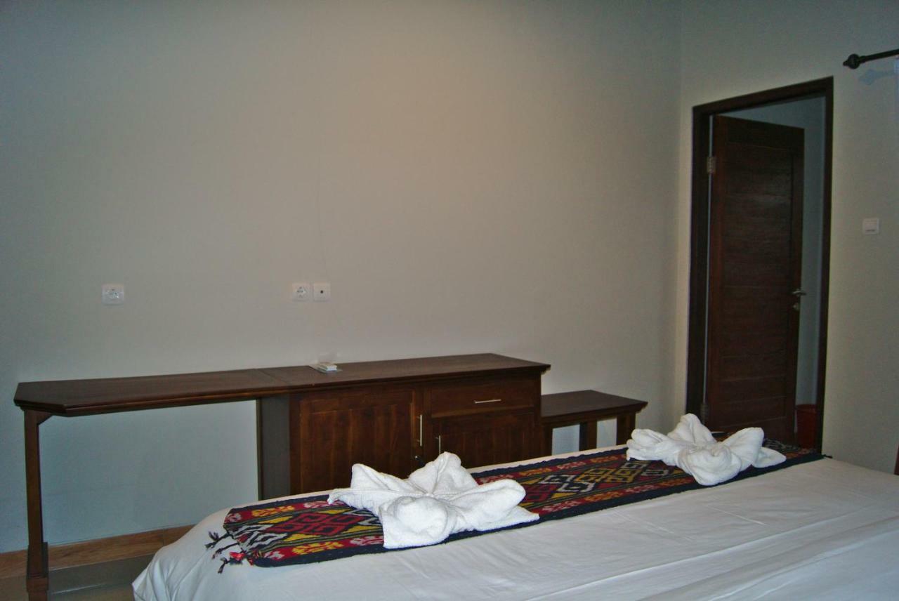 Ghamed Sari Hotel Buitenkant foto