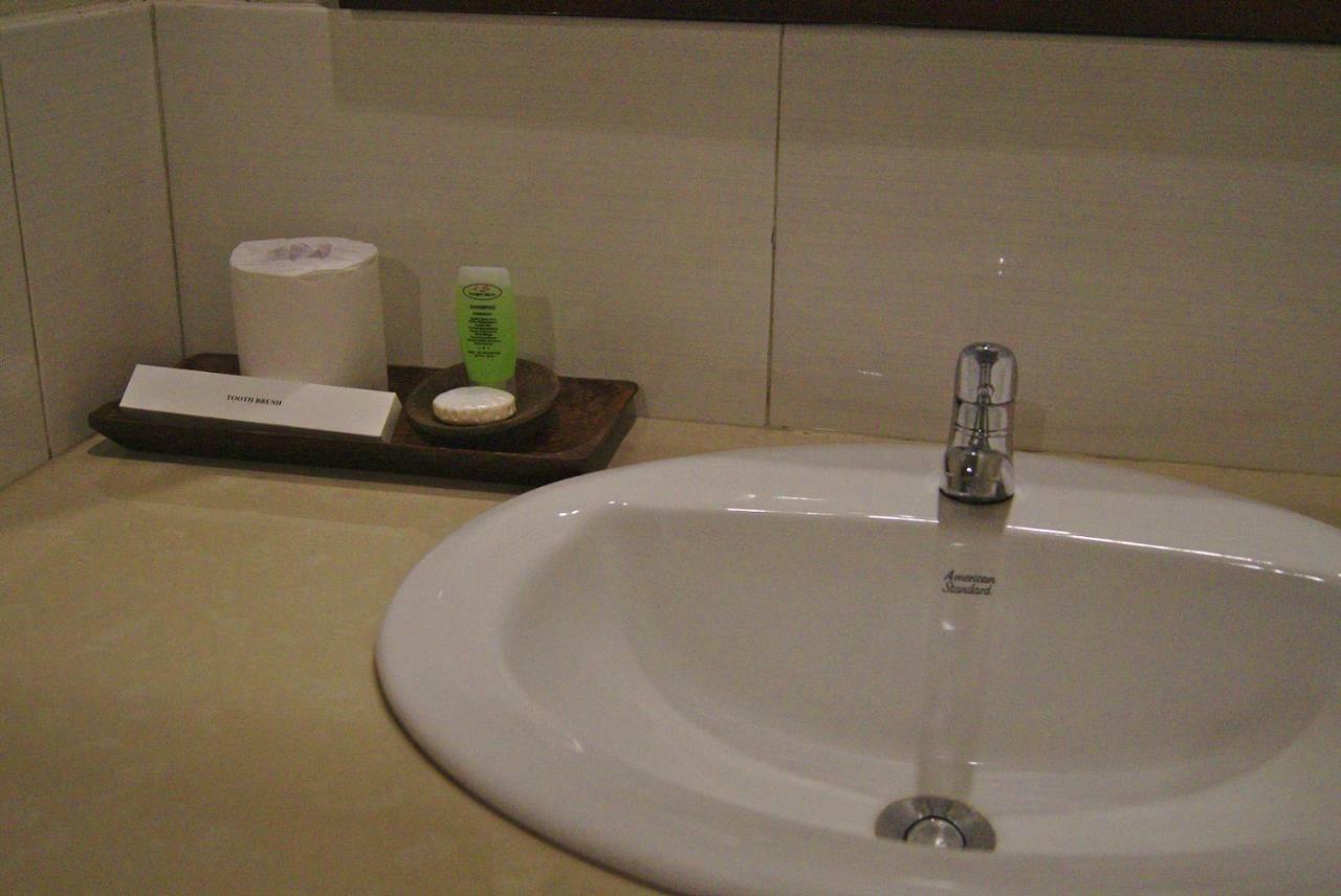 Ghamed Sari Hotel Buitenkant foto