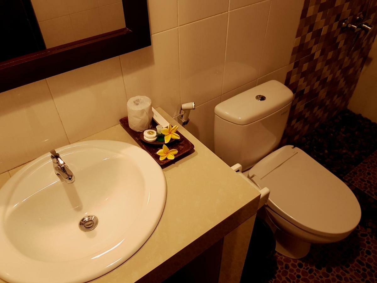 Ghamed Sari Hotel Buitenkant foto